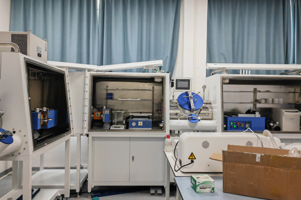 TMAX Engineers Have Successfully Installed Custom Battery Equipment at Shanghai Jiao Tong University
